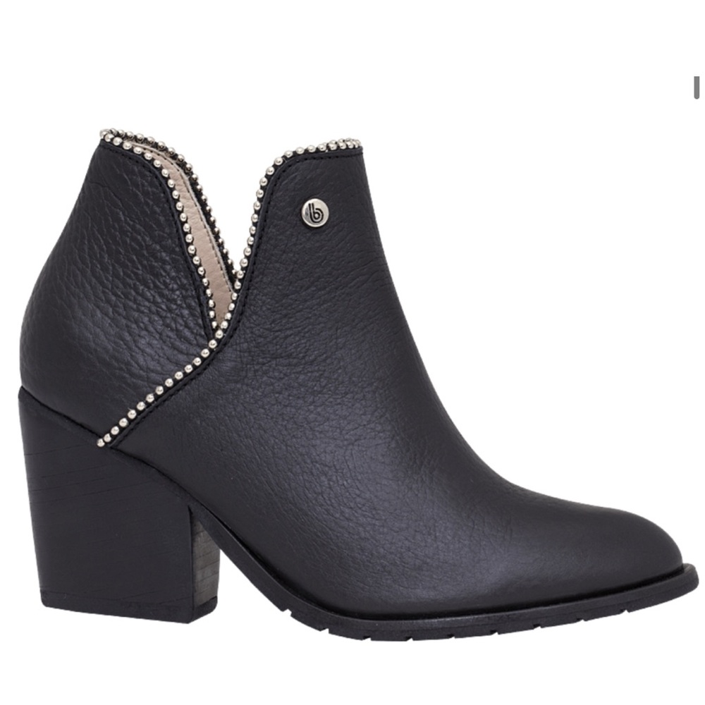 New Black Leather Boots. Size 8.